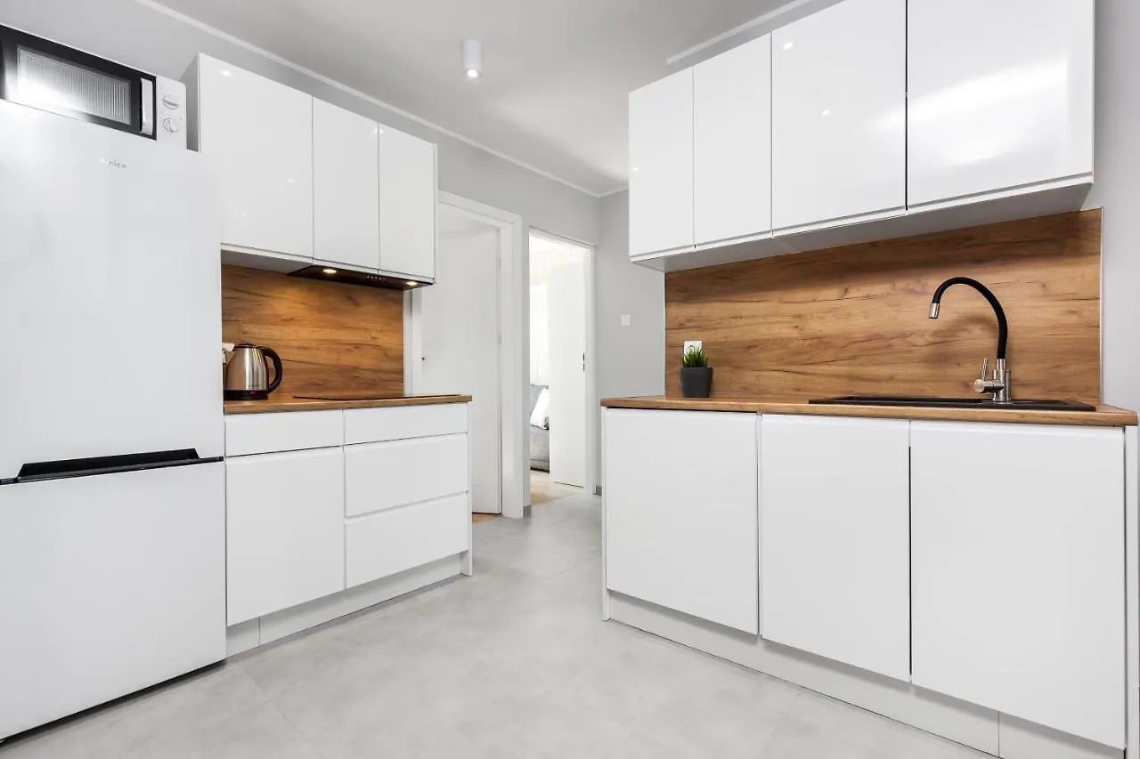 Apartament Pokoje Gdańsk Zaspa - Pilotów 20b, 800m SKM-Zaspa, odległość do morza 3km Kwatera prywatna