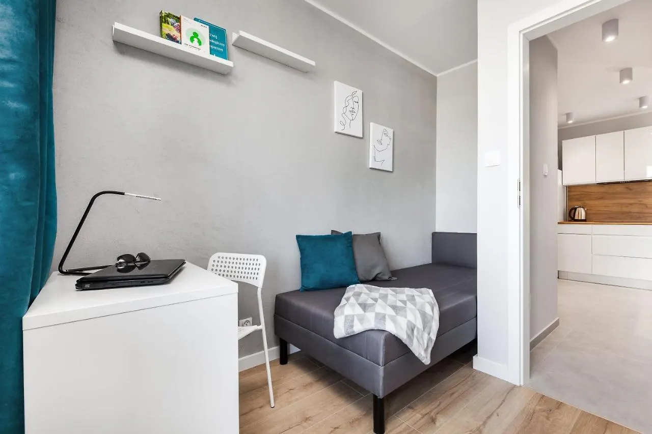 Apartament Pokoje Gdańsk Zaspa - Pilotów 20b, 800m SKM-Zaspa, odległość do morza 3km